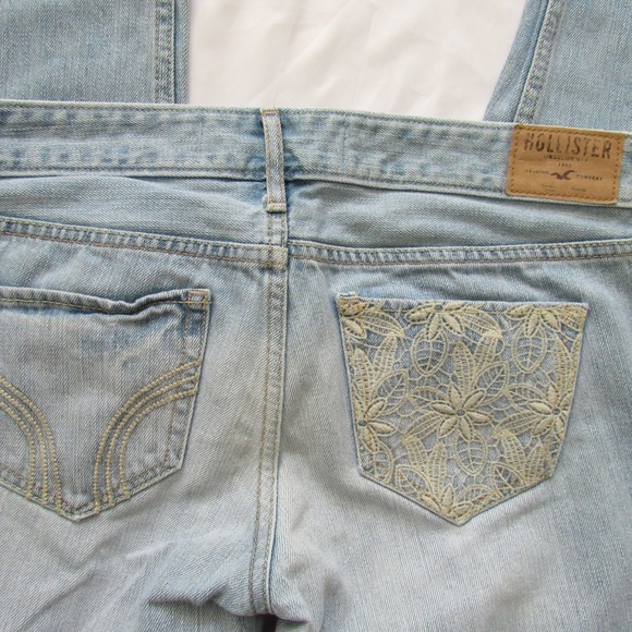 Hollister Distressed Light Wash Jeans - Picture 2 of 6